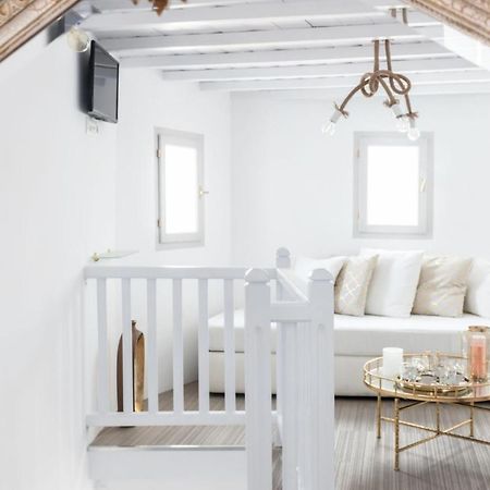 Aniko Suites Chora Mykonos Town Ngoại thất bức ảnh